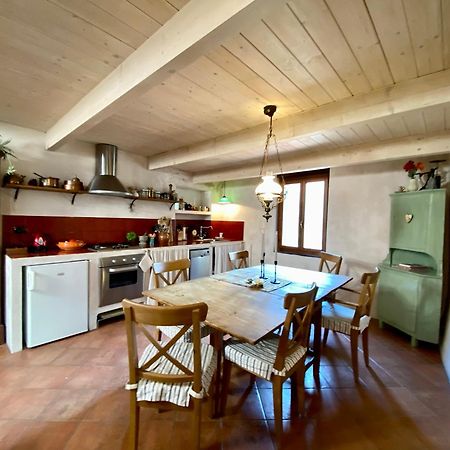 Iconic Italian Townhouse W Rooftop Terrace & Mountain View, פיניה מראה חיצוני תמונה