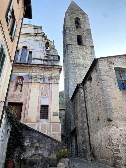 Iconic Italian Townhouse W Rooftop Terrace & Mountain View, פיניה מראה חיצוני תמונה