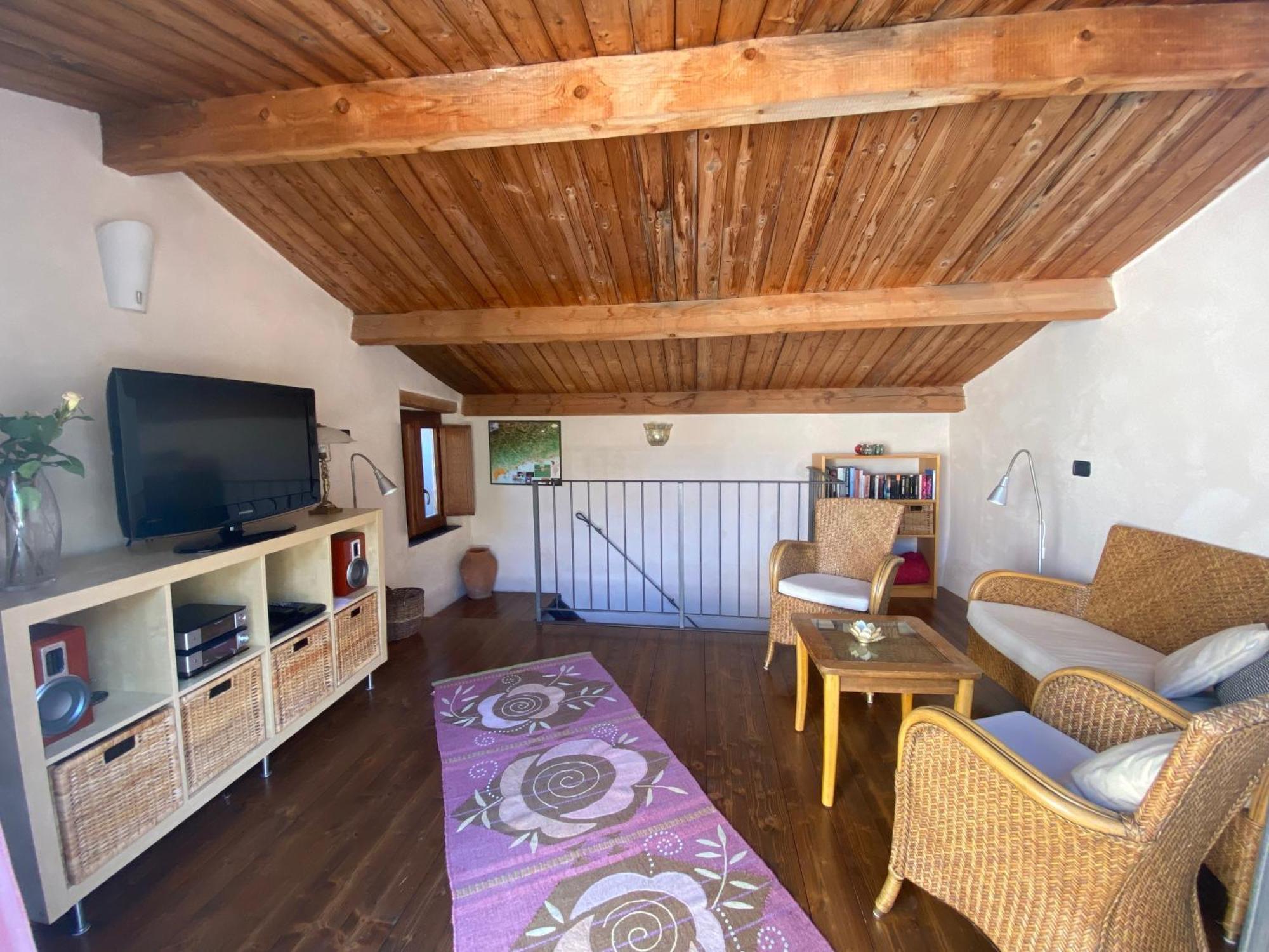 Iconic Italian Townhouse W Rooftop Terrace & Mountain View, פיניה מראה חיצוני תמונה