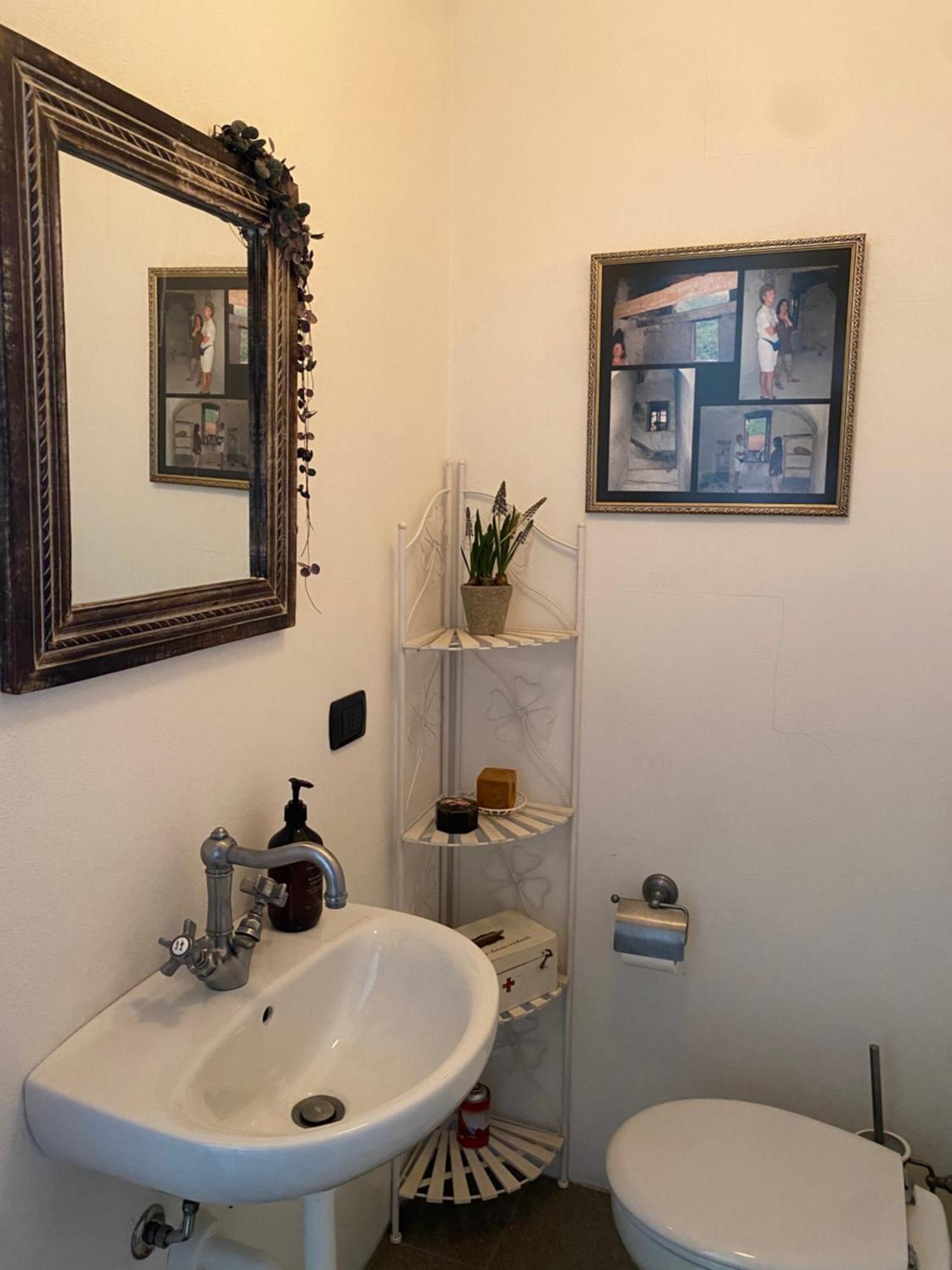 Iconic Italian Townhouse W Rooftop Terrace & Mountain View, פיניה מראה חיצוני תמונה